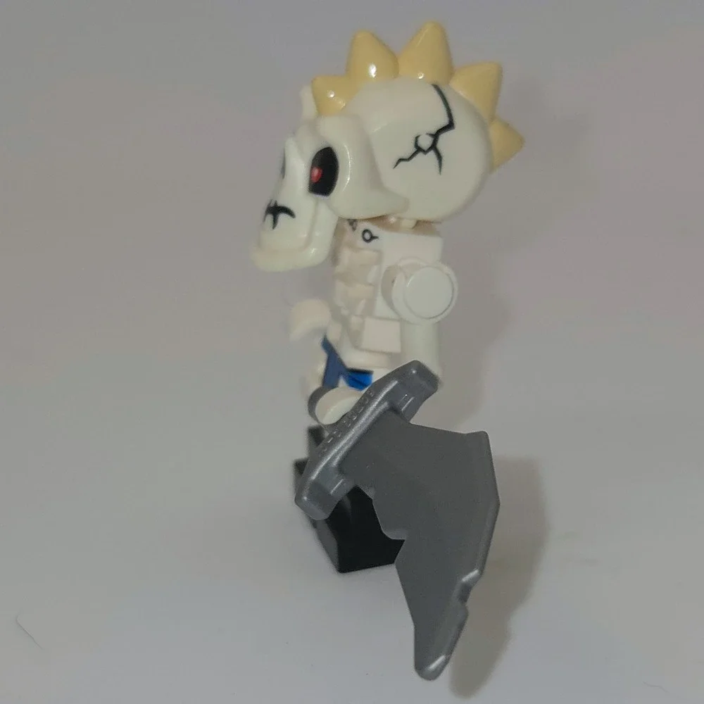 LEGO Ninjago Nuckal Skulkin Skeleton Minifigure Gray Sword Incomplete
